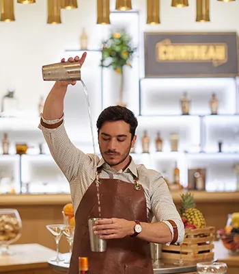 En cocktails, à chaque marque sa stratégie pour toucher les bartenders